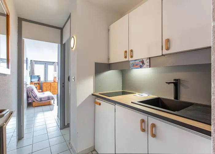 La Nature A Vos Pieds - Au Pied Des Pistes *